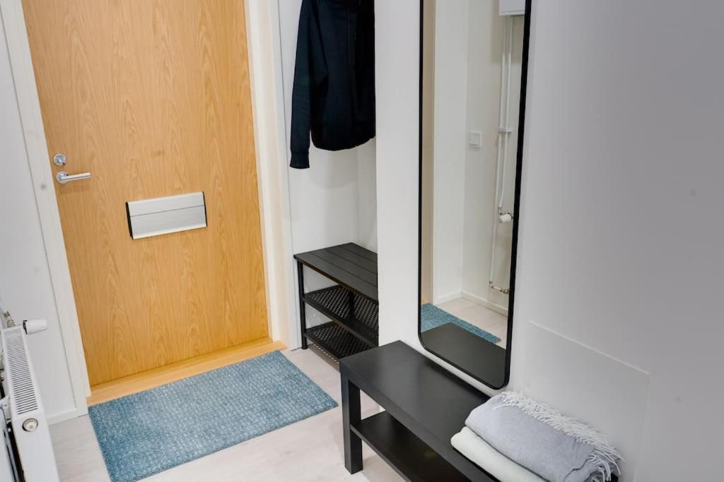 Location In Tampere! Modern Apartment, 2rooms, Kitchen And Balcony Tampere