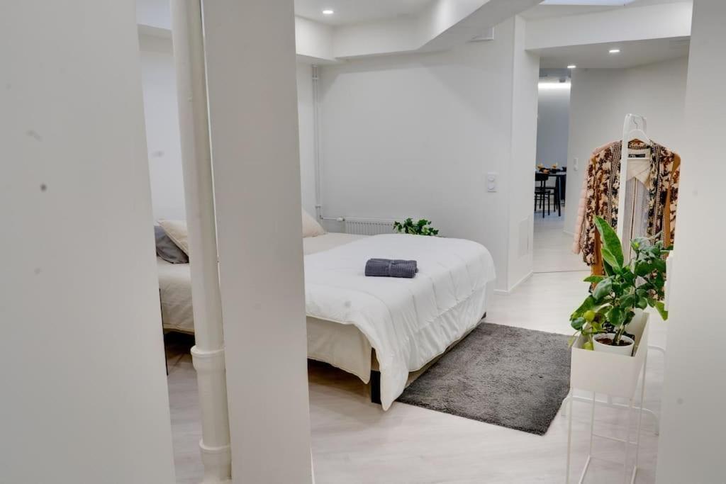 Location In Tampere! Modern Apartment, 2rooms, Kitchen And Balcony Appartement Tampere